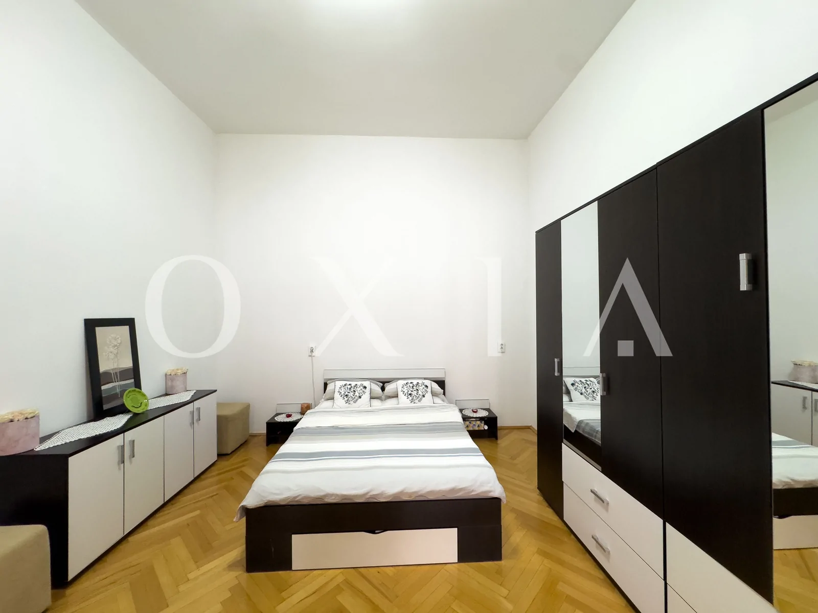 Piata Unirii, Etaj 1, Ideal Pentru Investitie