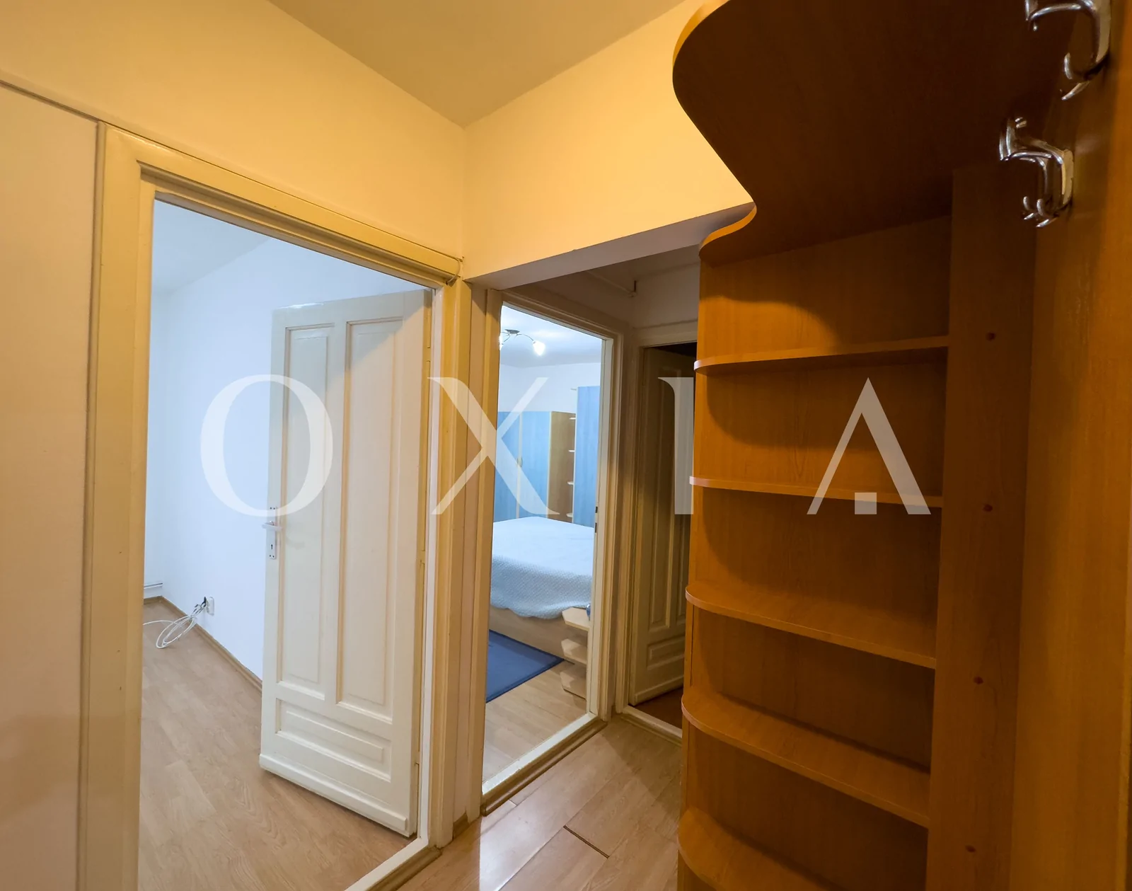 Mobilat-Utilat, Sagului (Shopping City)