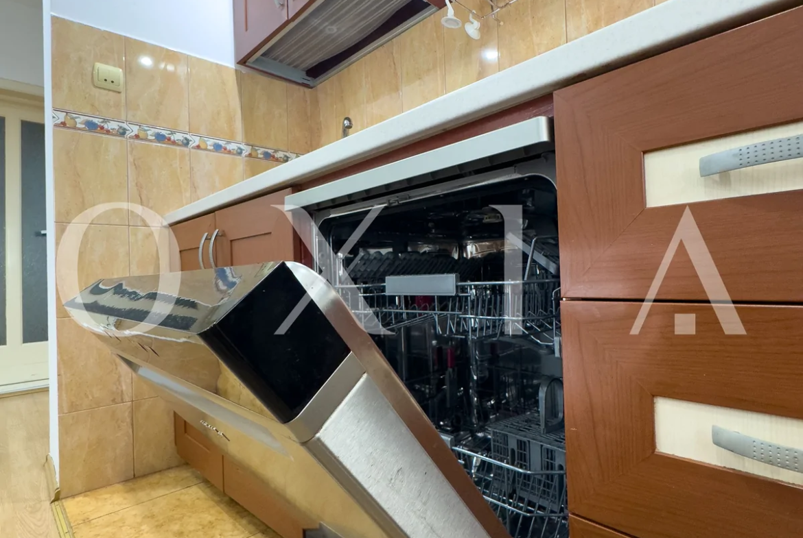 Mobilat-Utilat, Sagului (Shopping City)