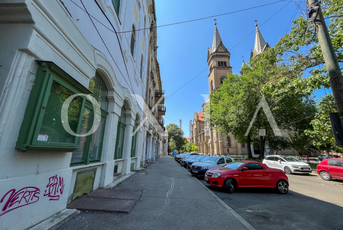 Piata Traian, Etaj intermediar, Perfect Investitie