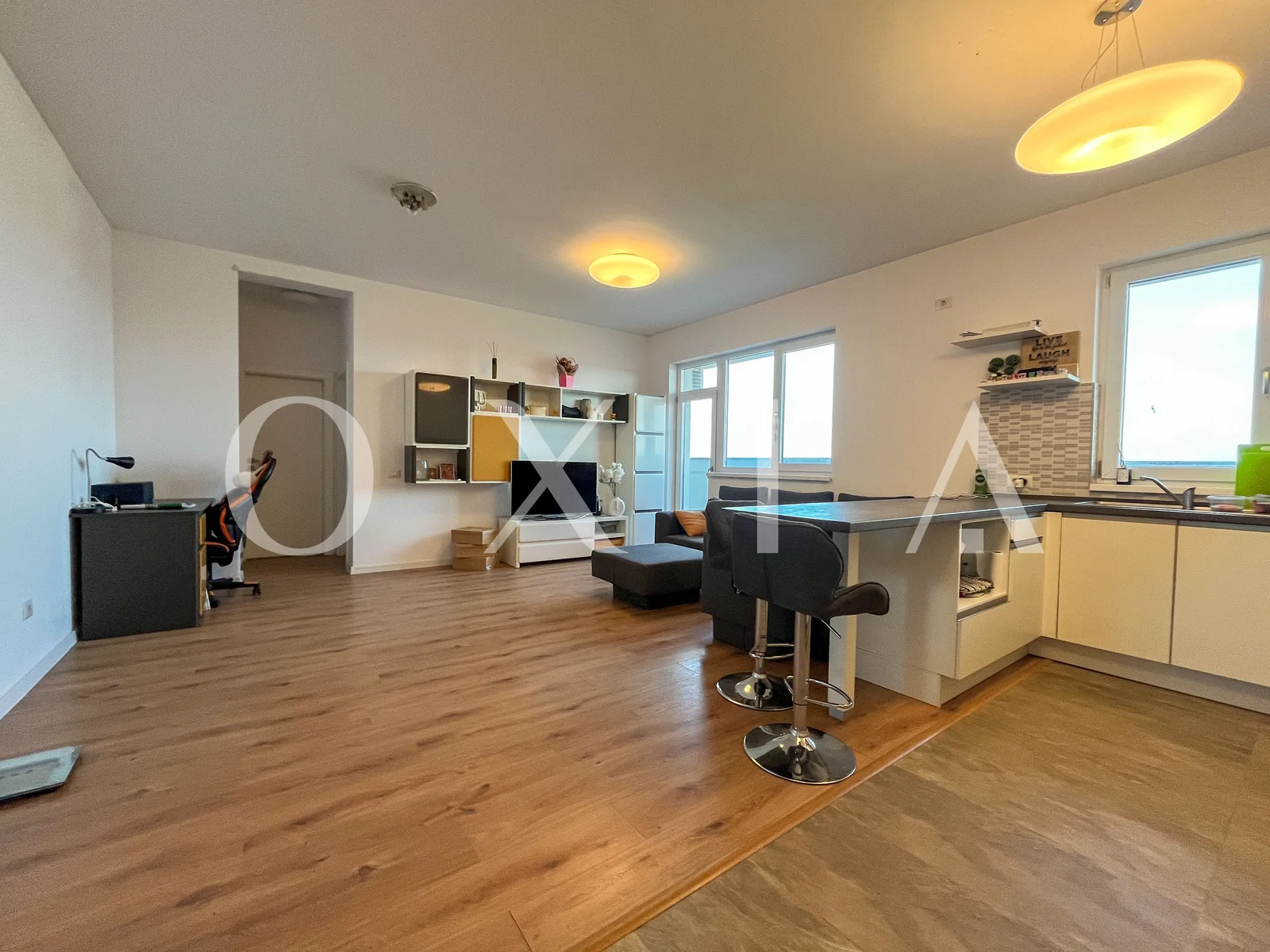 Priveliste Panoramica, Etaj Intermediar