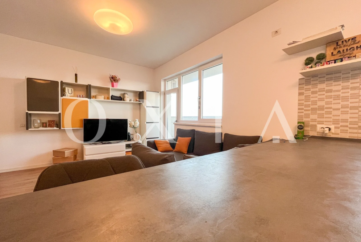 Priveliste Panoramica, Etaj Intermediar