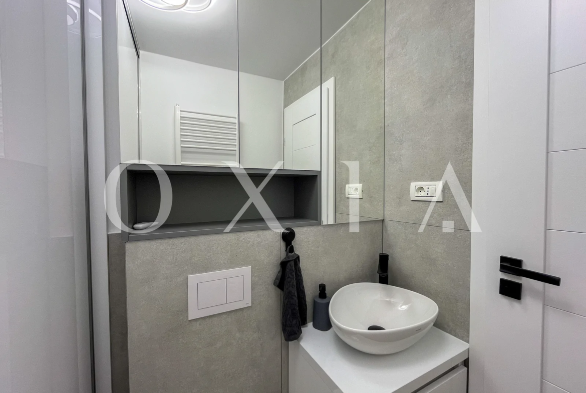 Lipovei, Etaj Intermediar, Renovat Integral