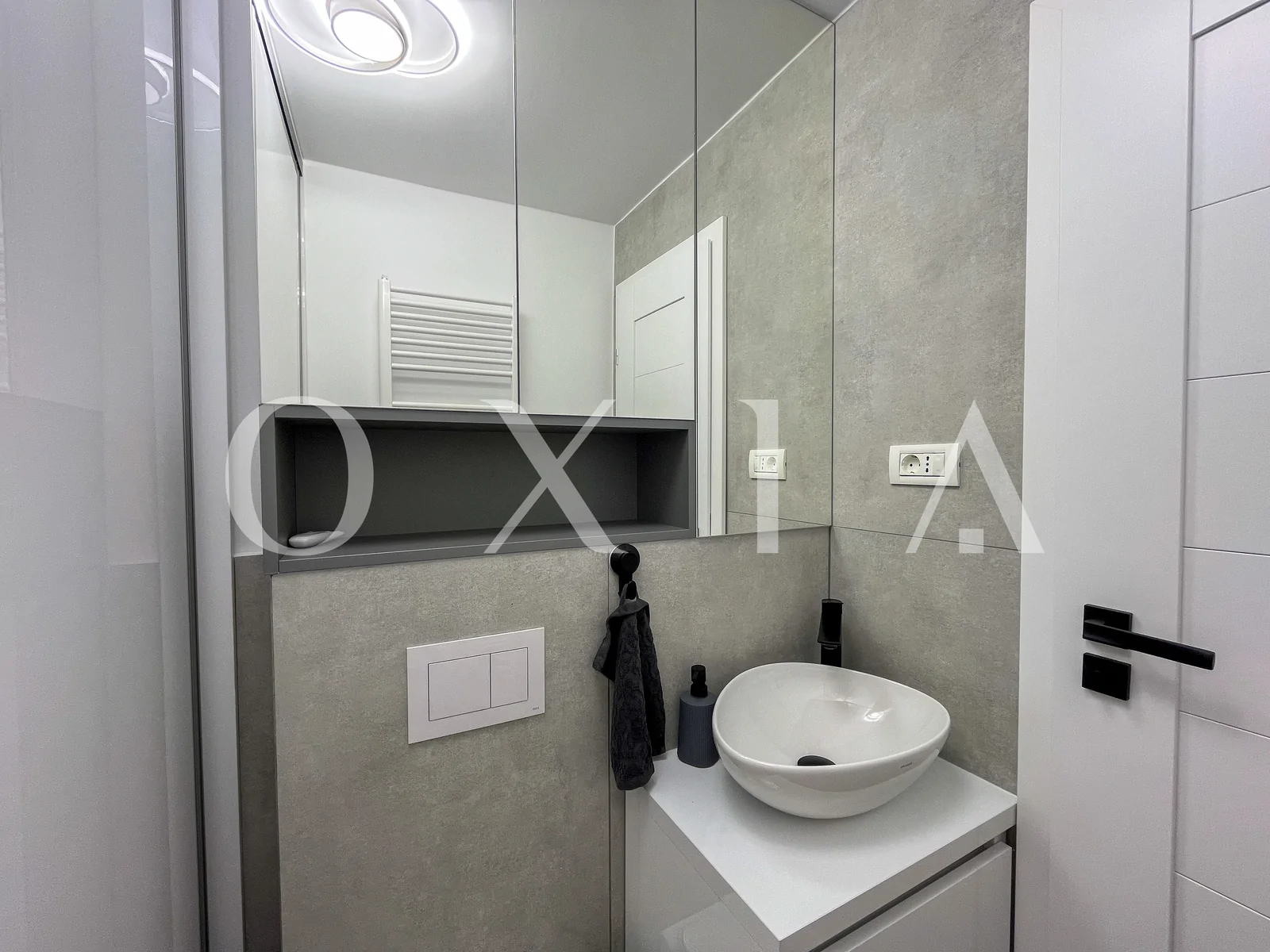 Lipovei, Etaj Intermediar, Renovat Integral