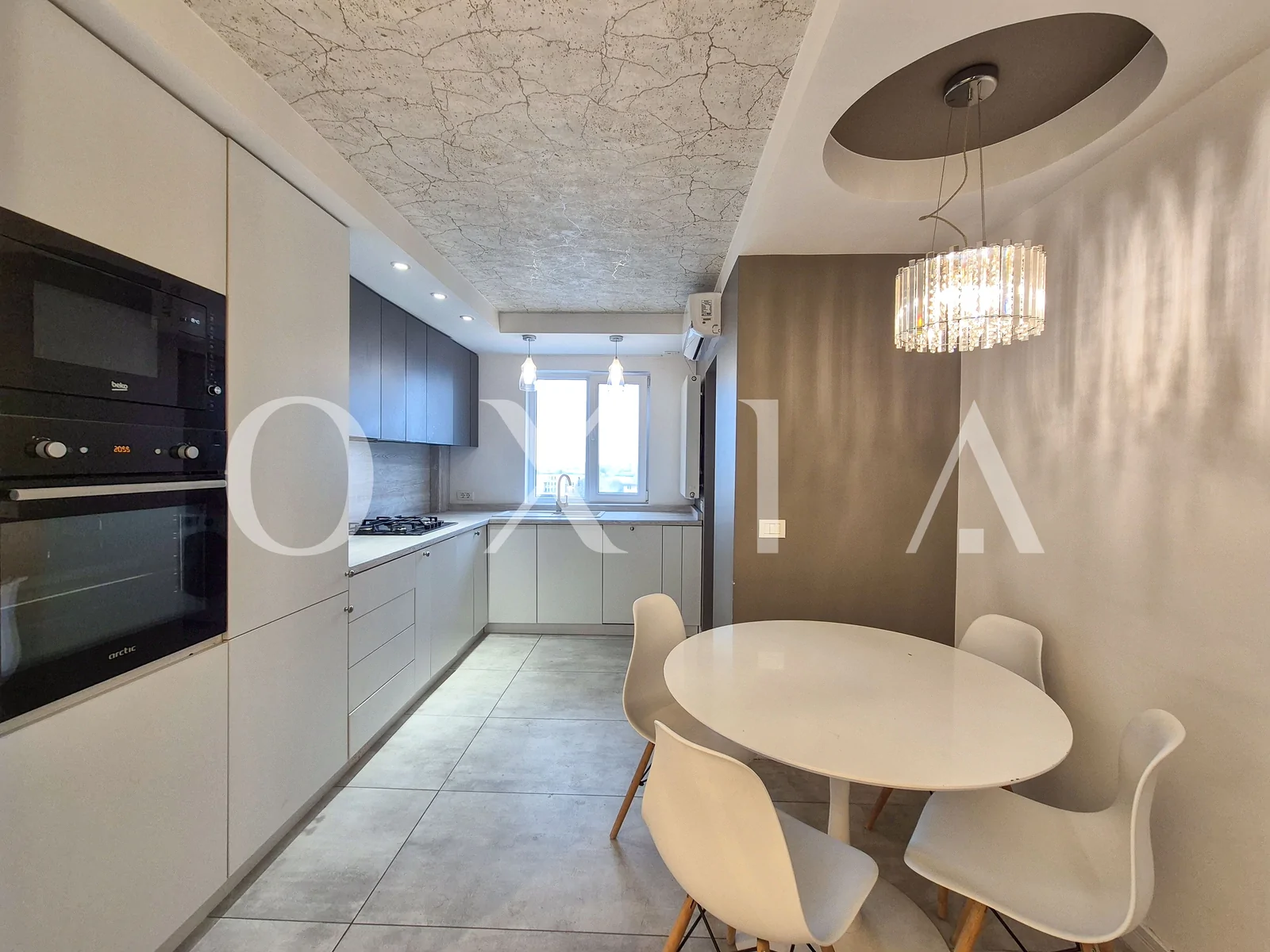 Apartament cu 3 camere si vedere superba spre Bega,  Spl. N.Titulescu