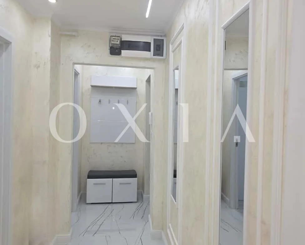 Dambovita-Sagului, Renovat Premium, Etaj Intermediar