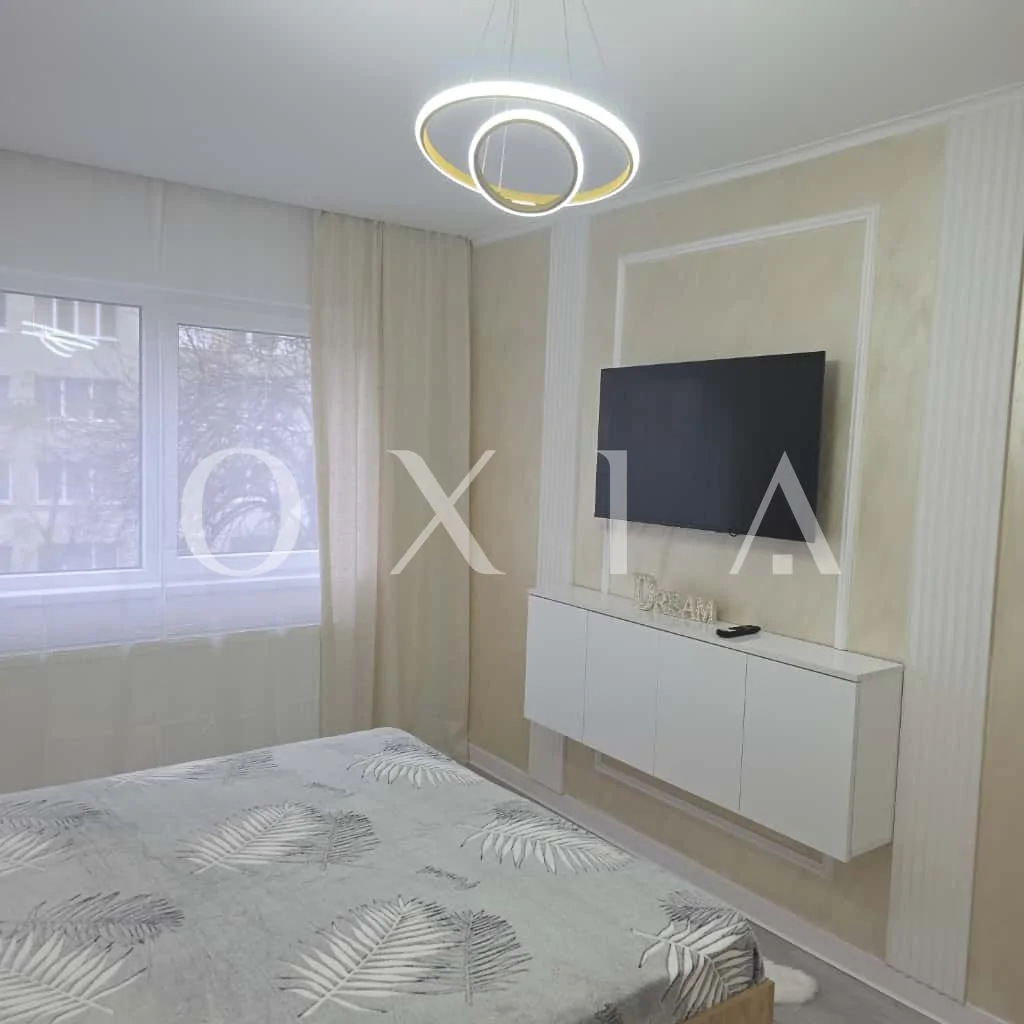 Dambovita-Sagului, Renovat Premium, Etaj Intermediar