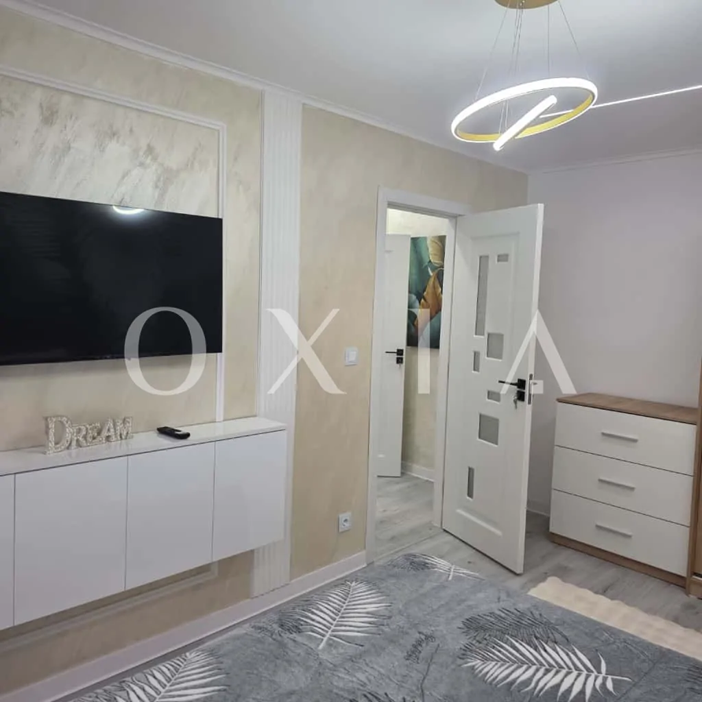 Dambovita-Sagului, Renovat Premium, Etaj Intermediar