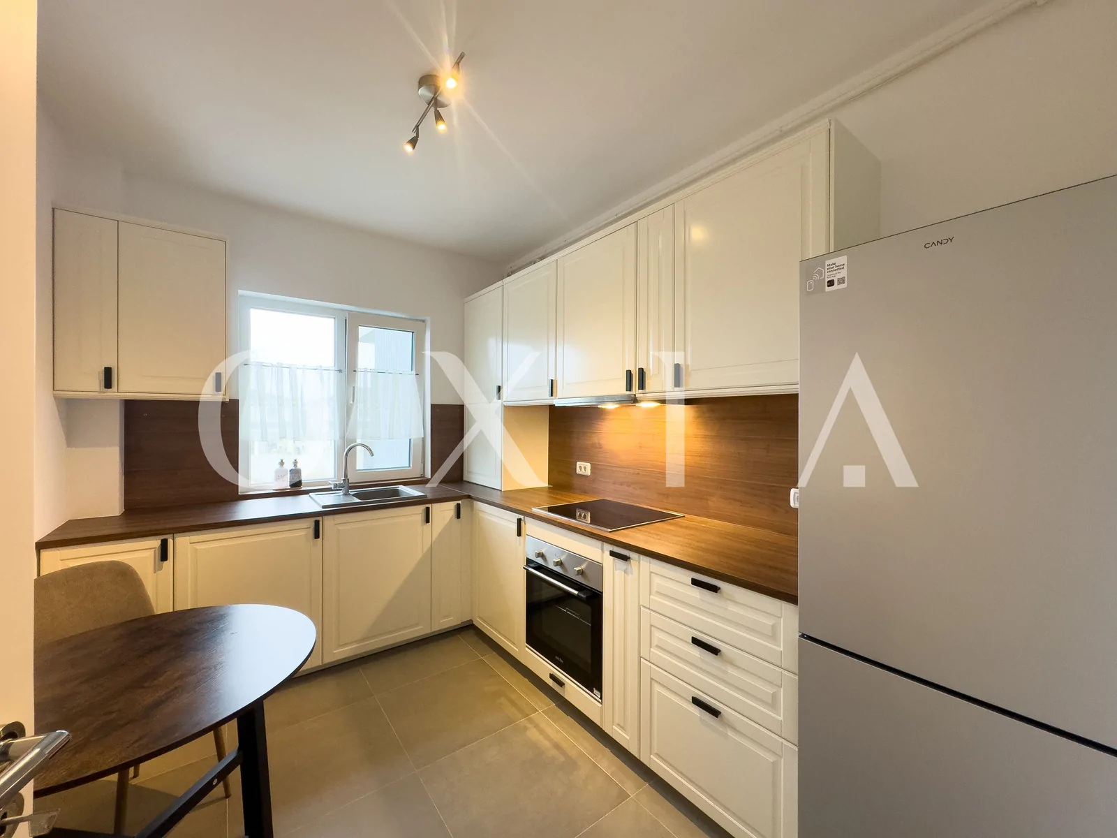 Prima Inchiriere, Mobilat si Utilat, Parcare Proprie