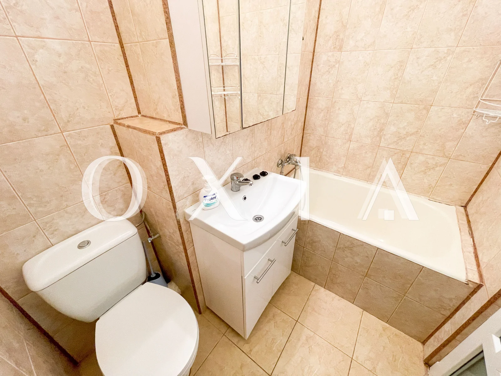 Zona Dacia, Etaj Intermediar, Mobilat si Utilat