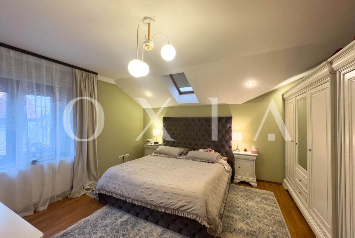 Casa Individuala Cu Garaj – Pozitie Excelenta