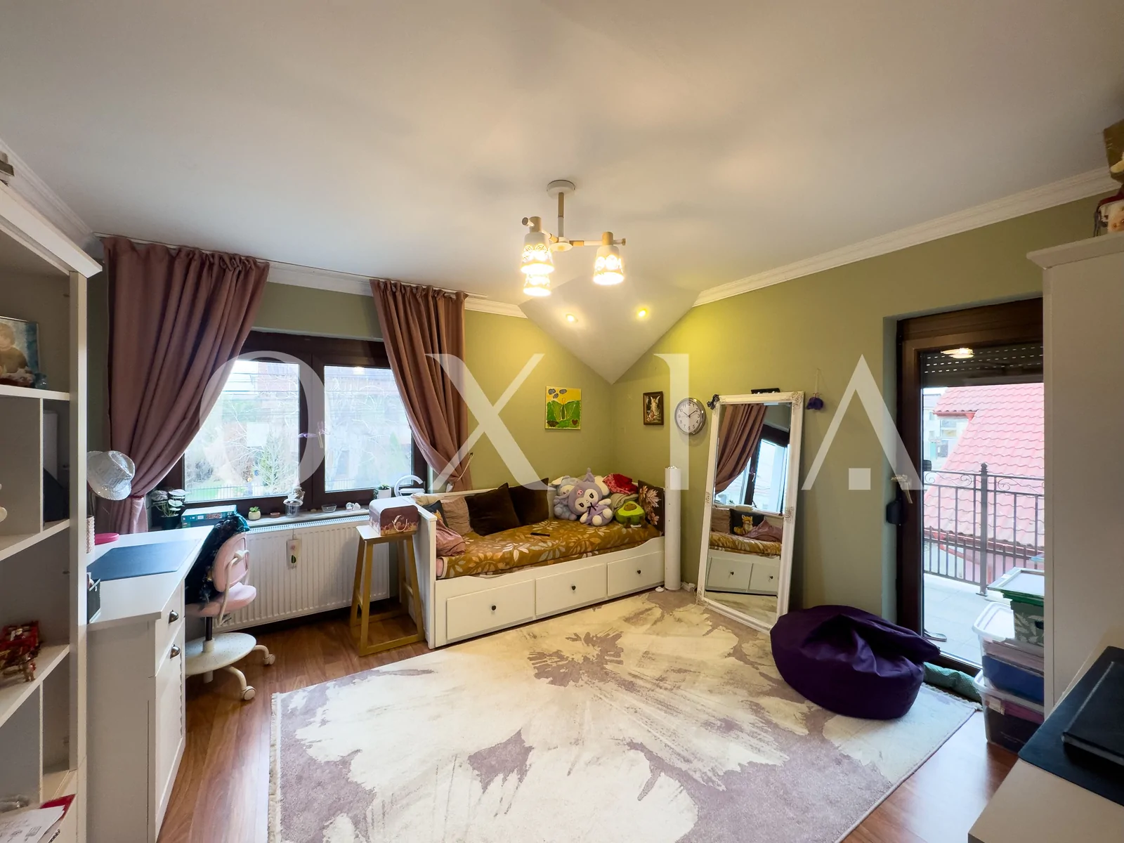 Casa Individuala Cu Garaj – Pozitie Excelenta