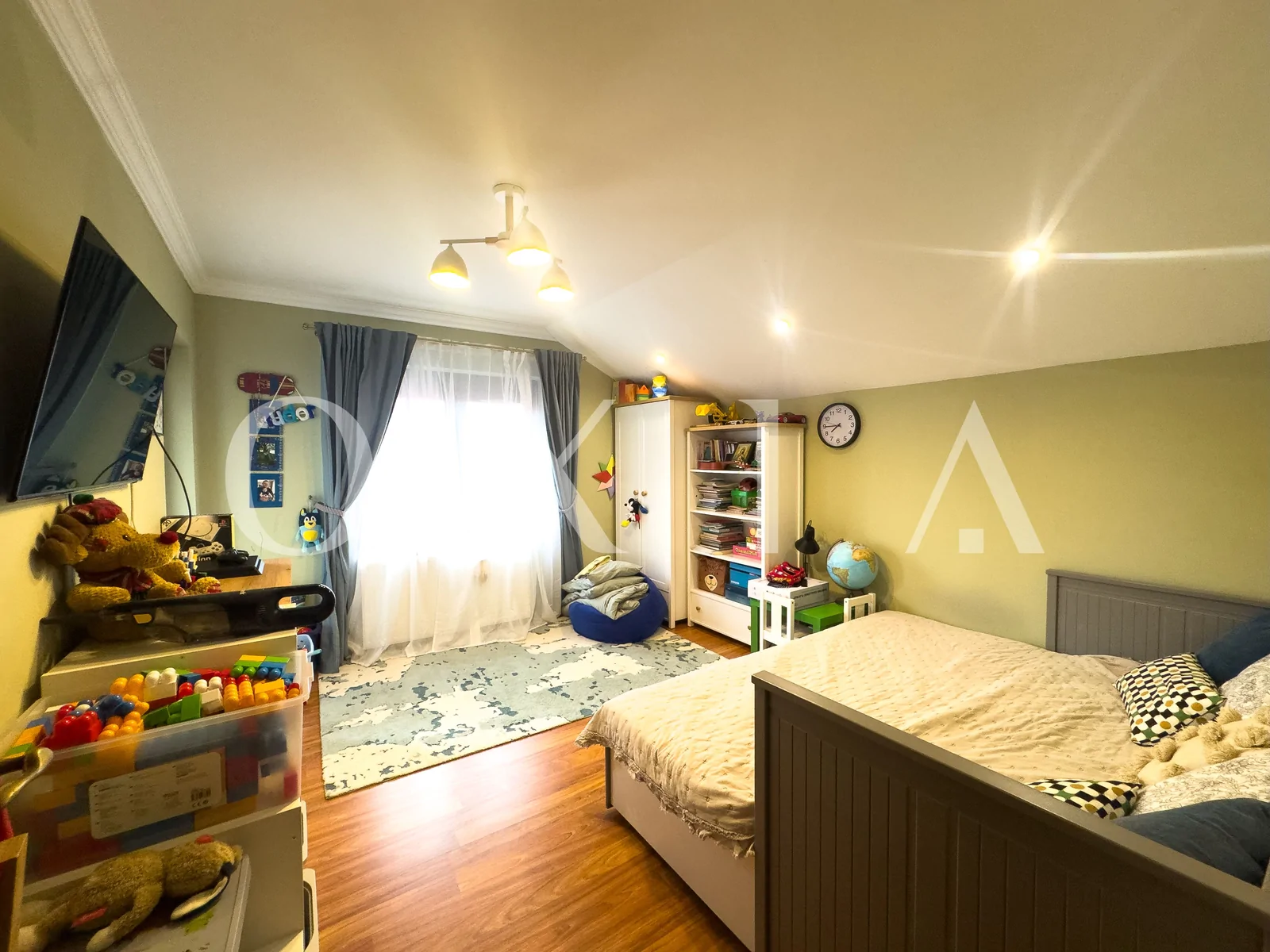 Casa Individuala Cu Garaj – Pozitie Excelenta