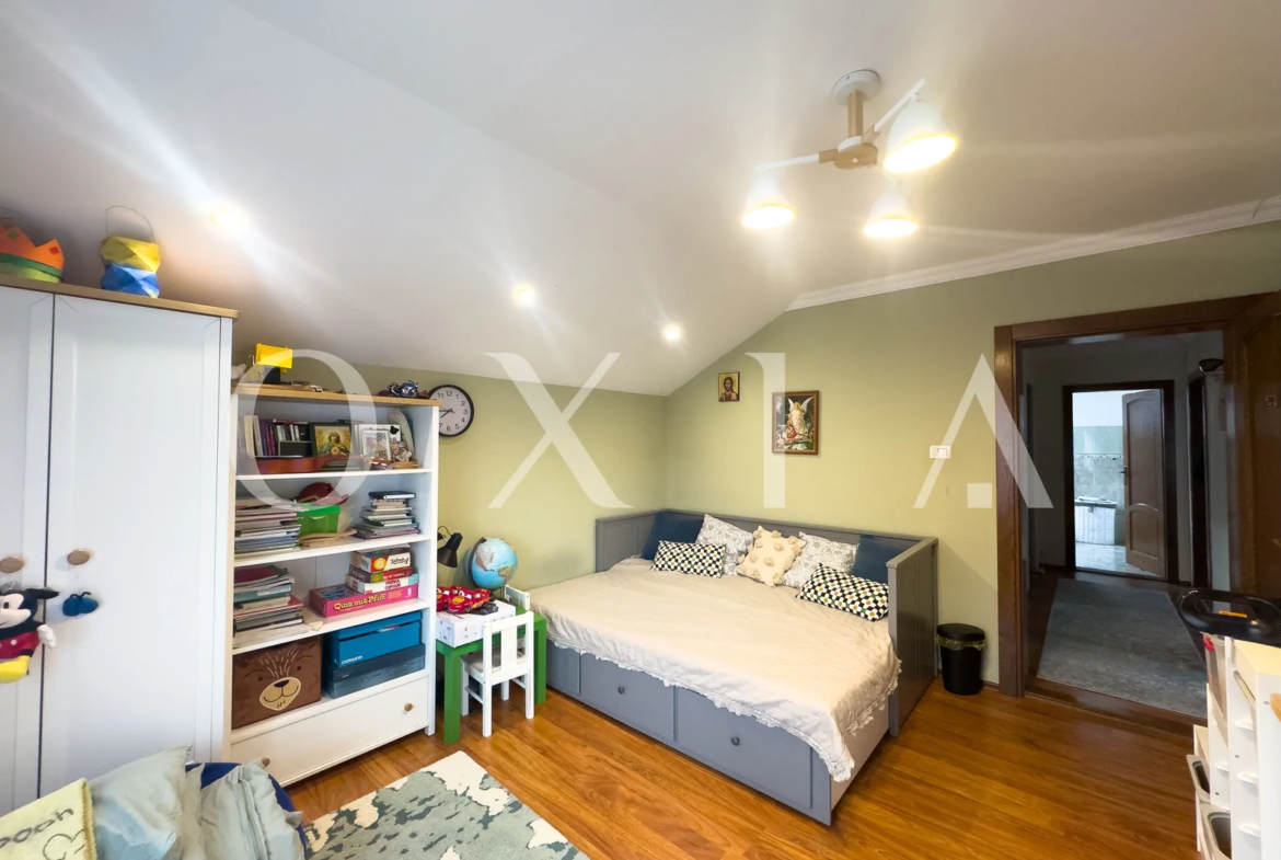 Casa Individuala Cu Garaj – Pozitie Excelenta