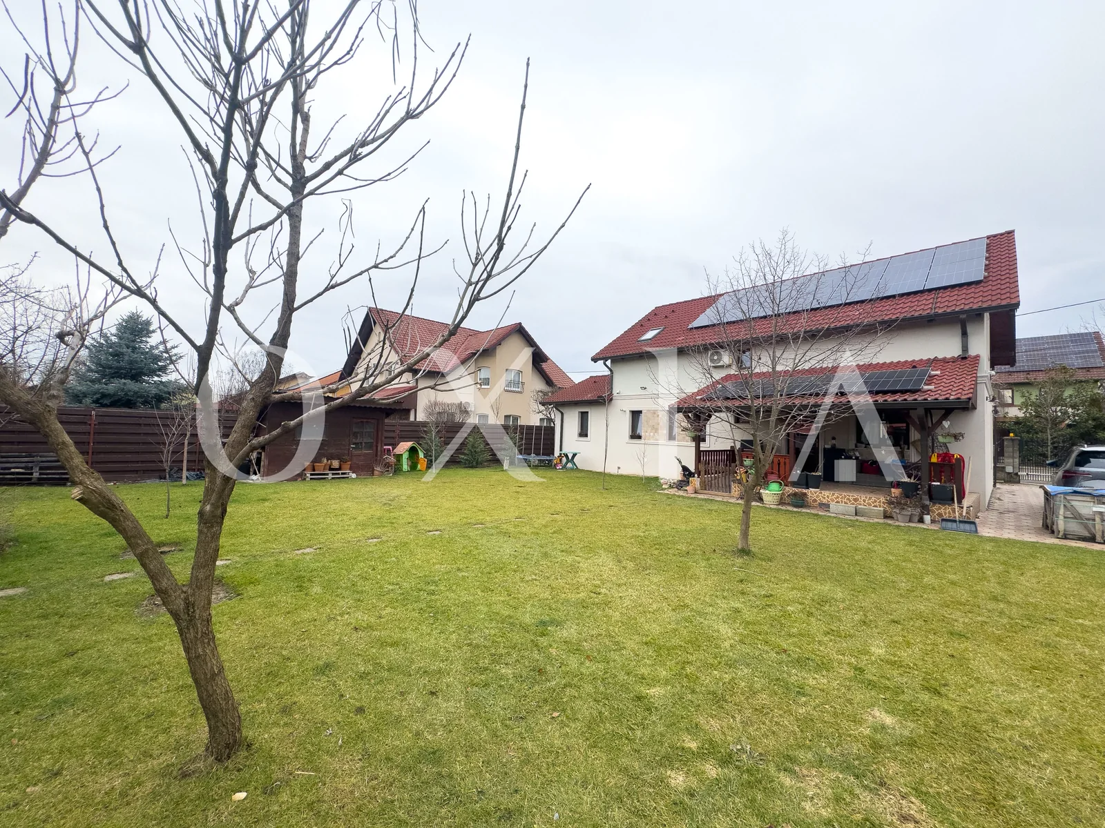 Casa Individuala Cu Garaj – Pozitie Excelenta