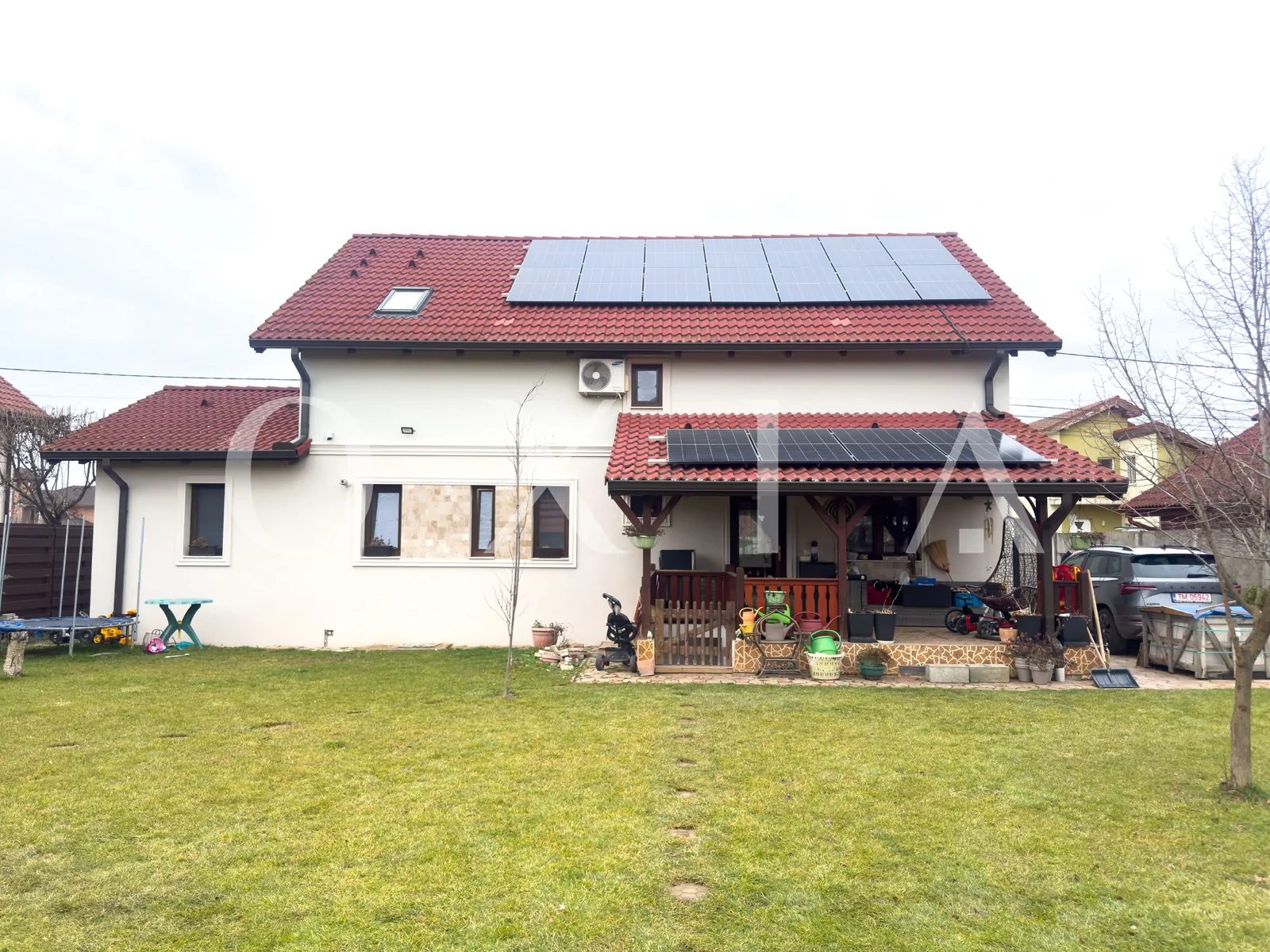 Casa Individuala Cu Garaj – Pozitie Excelenta