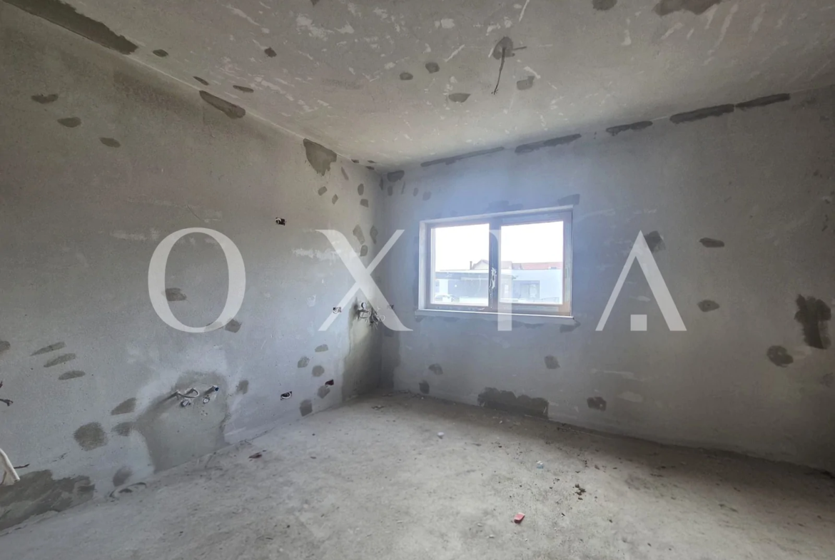 Mosnita Noua, 1/2 Duplex Despartit Prin Camera Tehnica