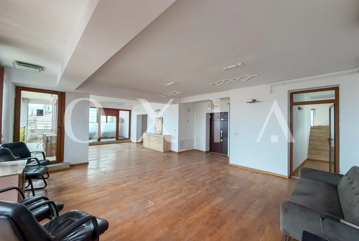 Penthouse pe doua niveluri cu terasa 125 mp, Complex