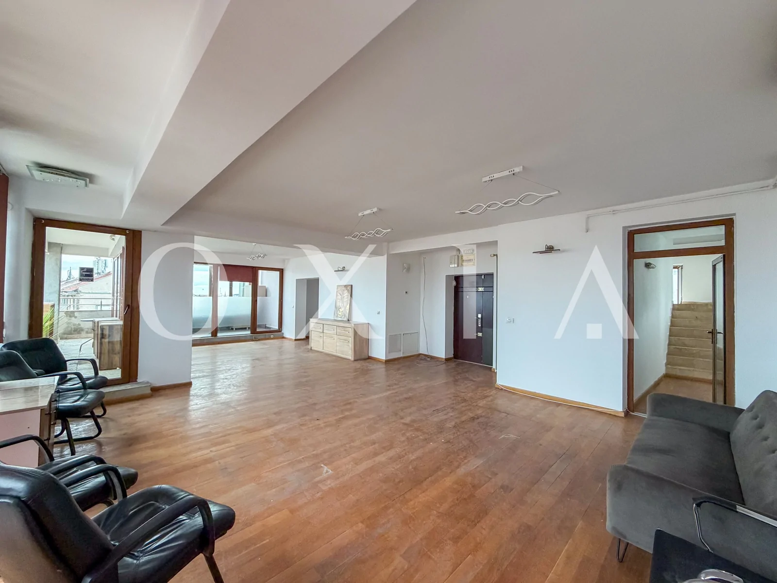 Penthouse pe doua niveluri cu terasa 125 mp, Complex