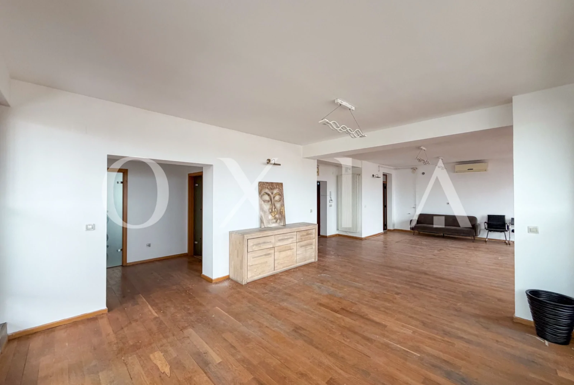 Penthouse pe doua niveluri cu terasa 125 mp, Complex