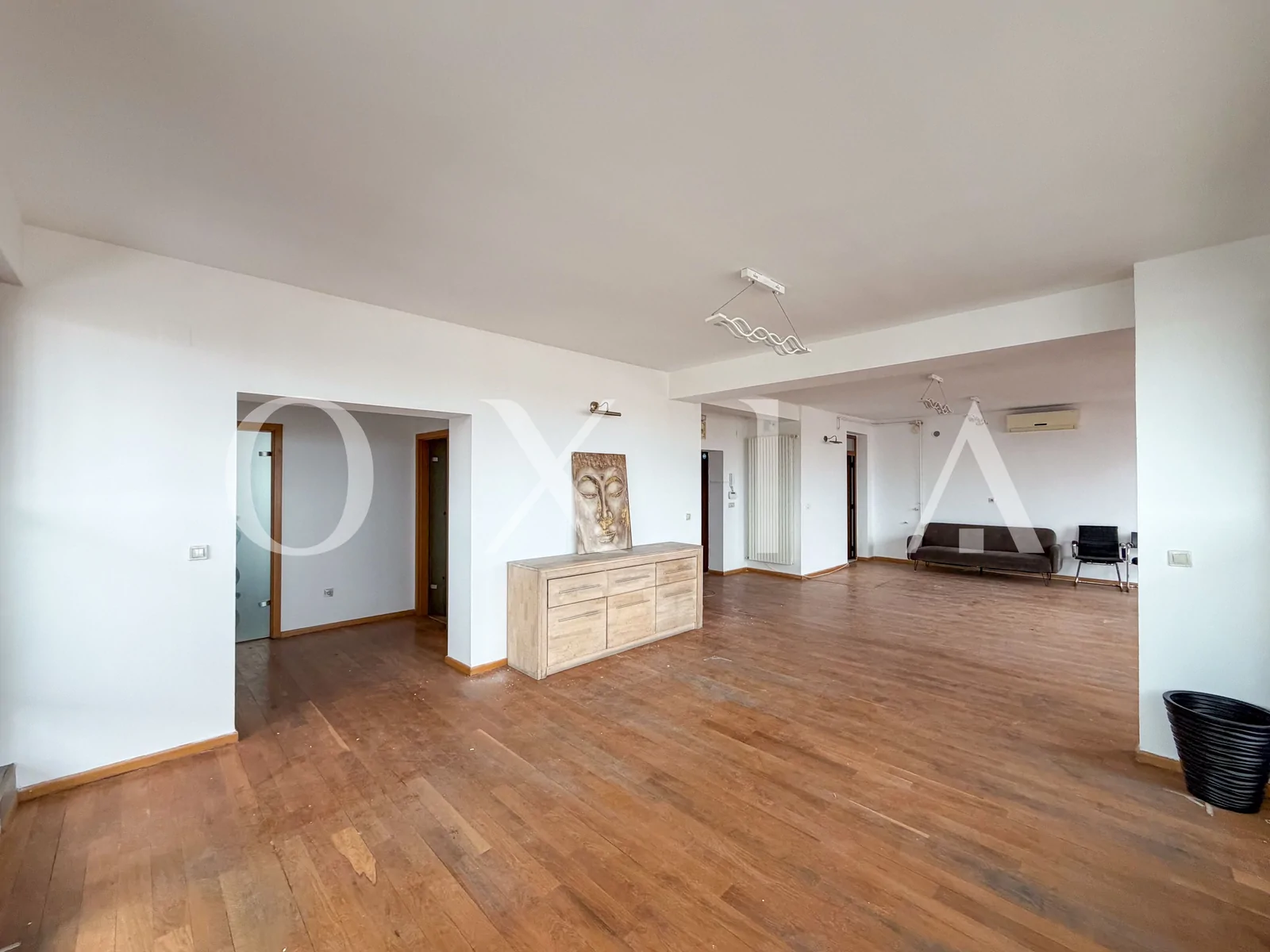 Penthouse pe doua niveluri cu terasa 125 mp, Complex