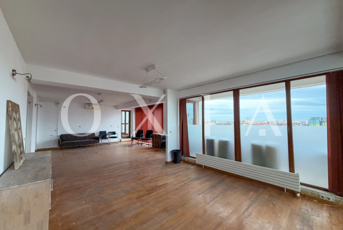 Penthouse pe doua niveluri cu terasa 125 mp, Complex