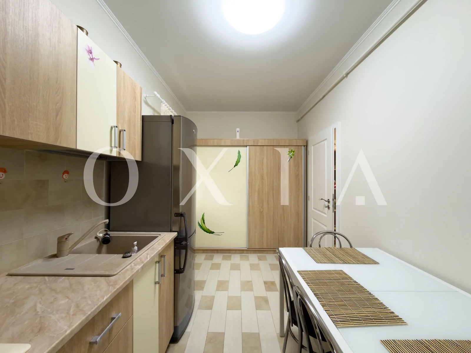Prima Inchiriere, Mobilat si Utilat, Dou Parcari