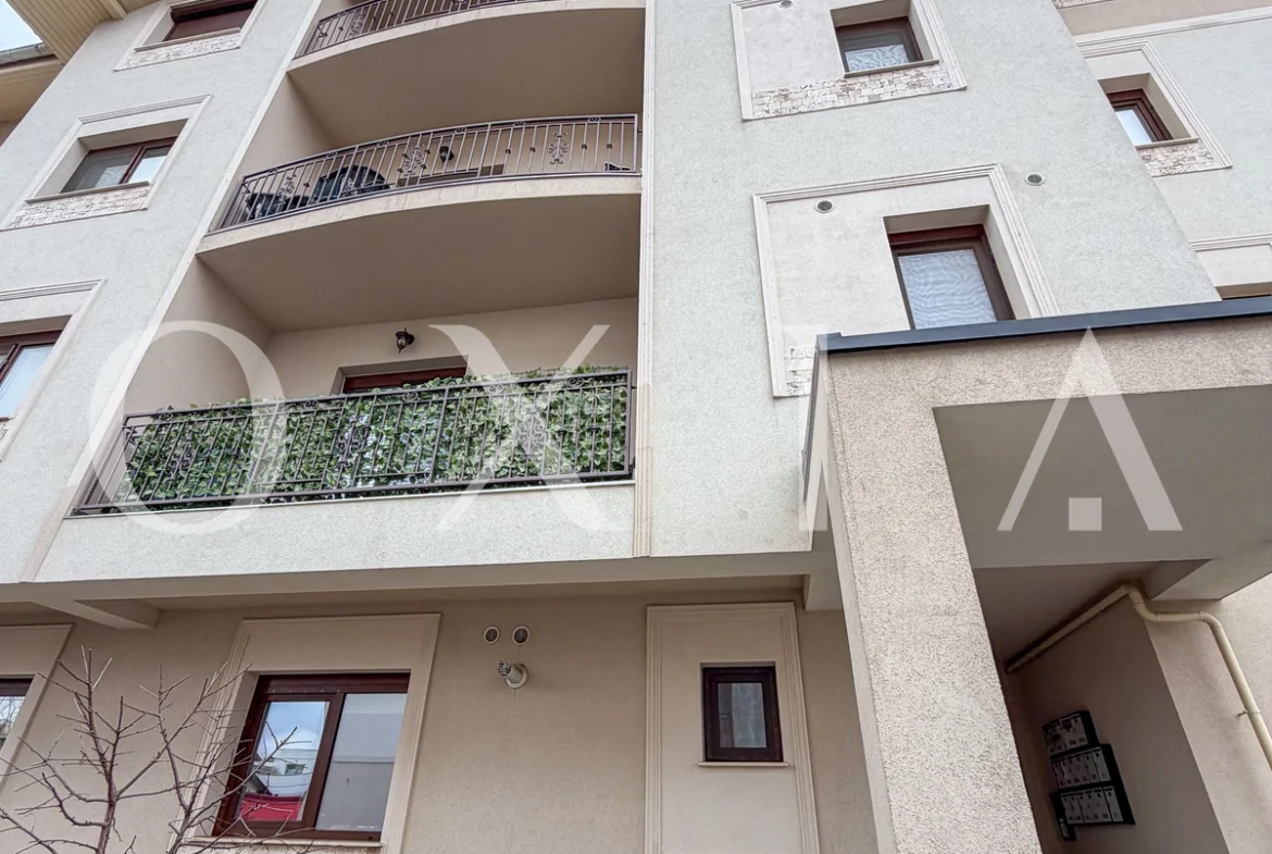 Prima Inchiriere, Mobilat si Utilat, Dou Parcari