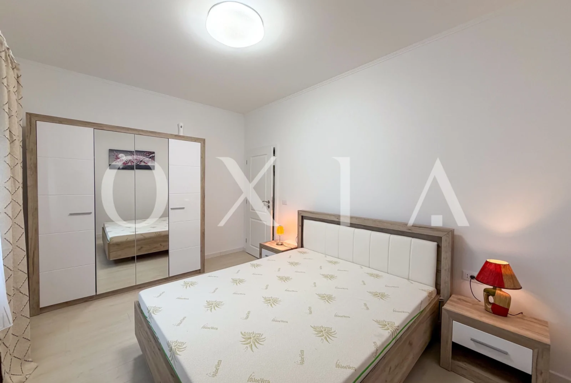 Prima Inchiriere, Mobilat si Utilat, Dou Parcari