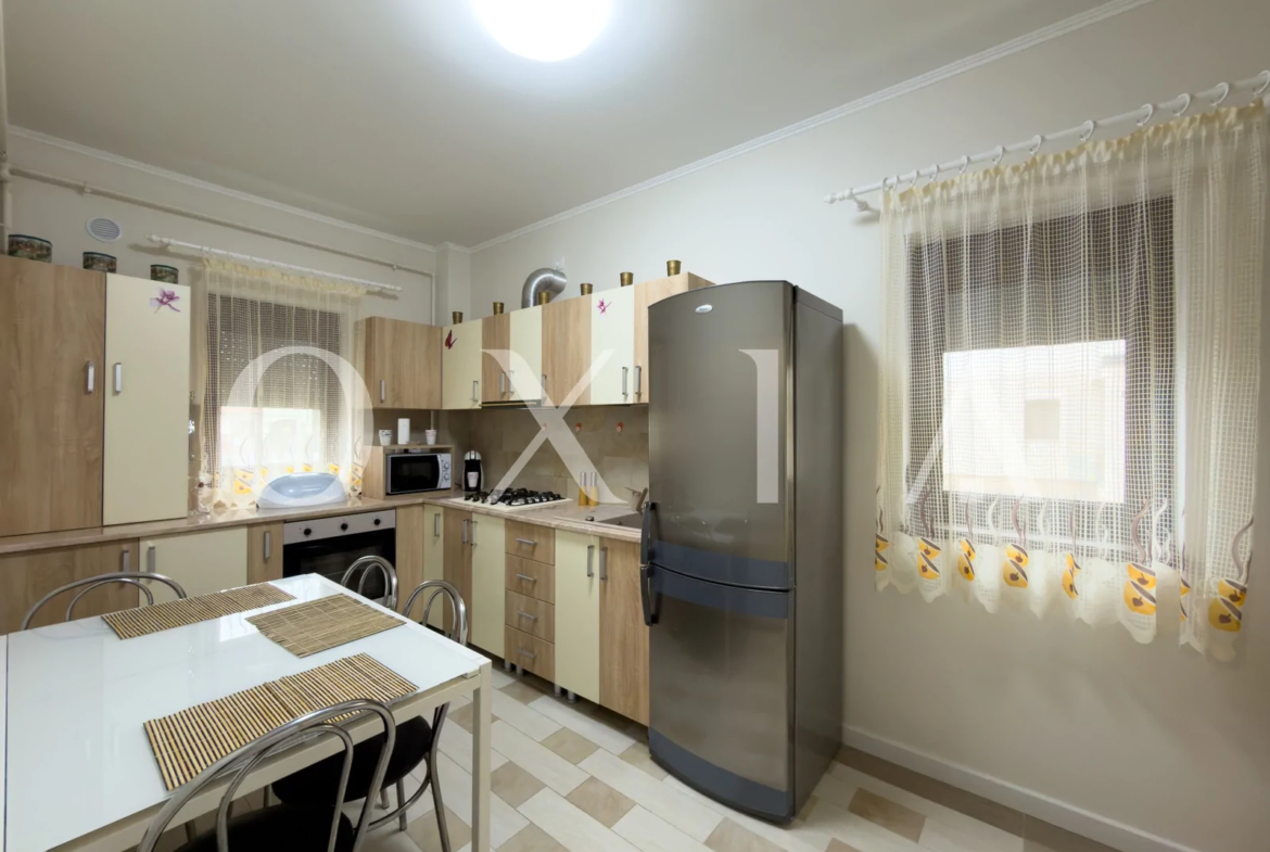 Prima Inchiriere, Mobilat si Utilat, Dou Parcari