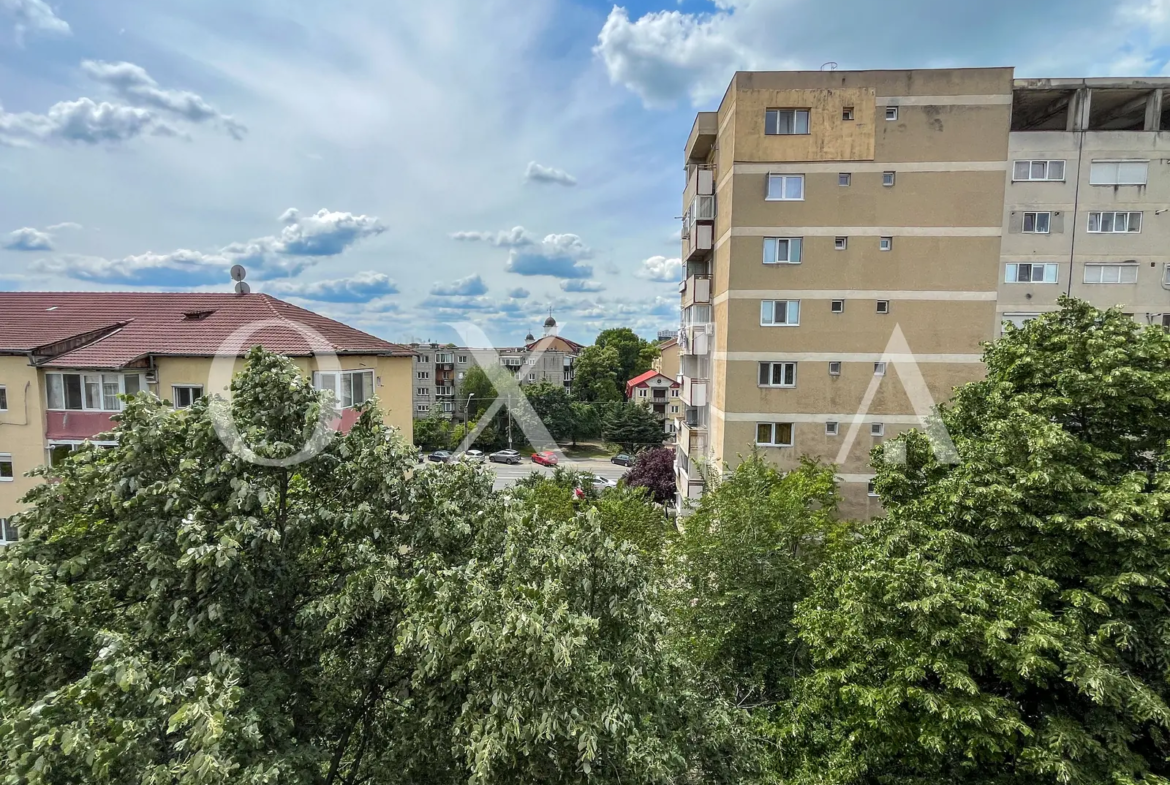 Aradului – 3 Camere – Disponibil Imediat