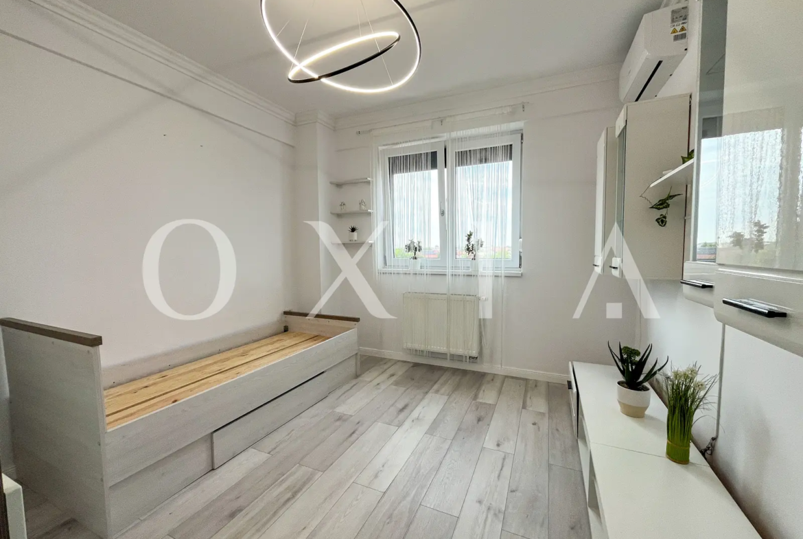 – Braytim, Etaj Intermediar, Loc Parcare