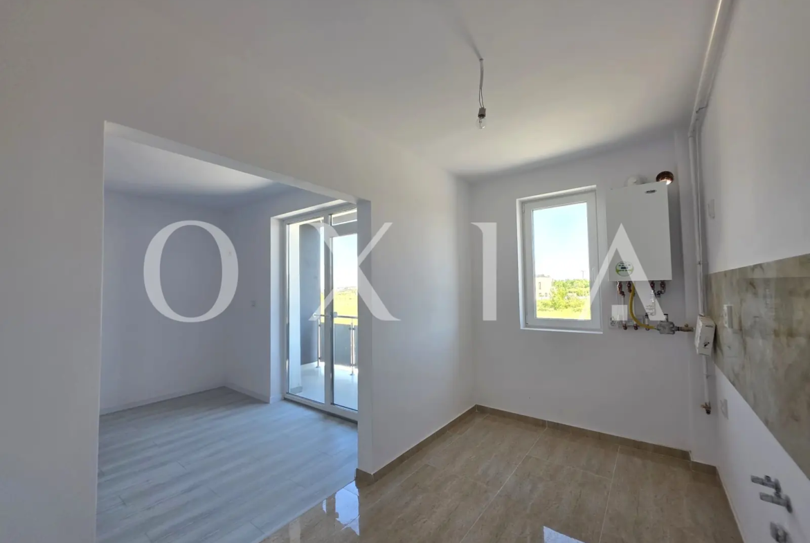 Giroc, Apartament cu 3 Camere, Etaj 1