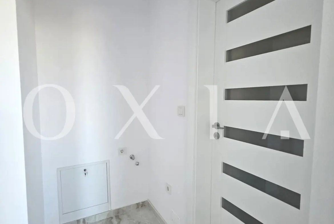Giroc, Apartament cu 3 Camere, Etaj 1