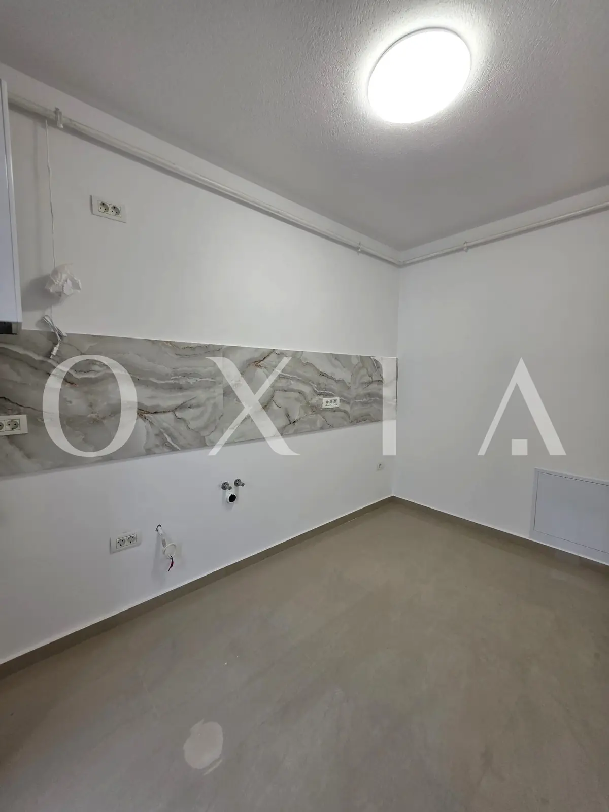 Giroc, Central, Apartament cu o camera, Bucatarie inchisa