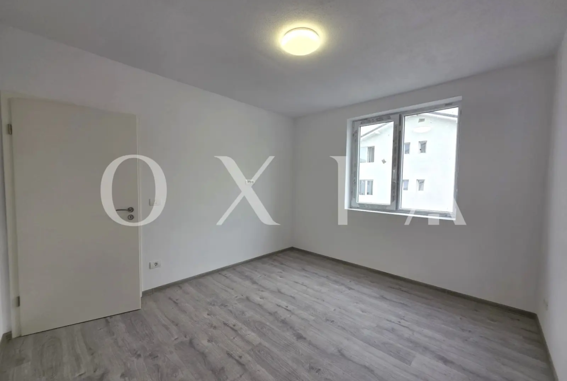 Giroc, Central, Apartamente cu trei camere