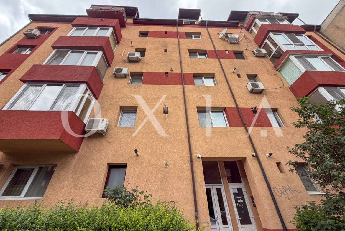 Iulius Mall, Decomandat, Renovat
