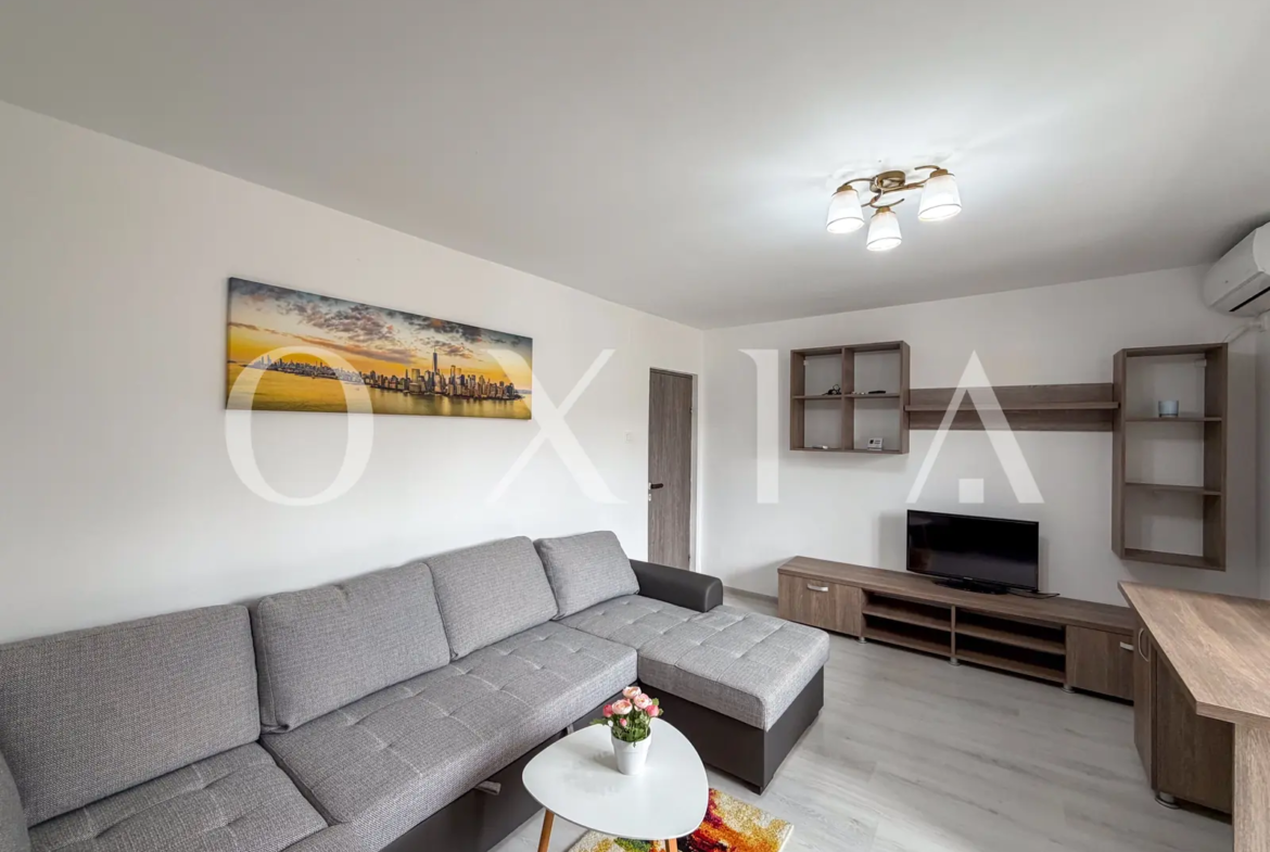 Iulius Mall, Decomandat, Renovat
