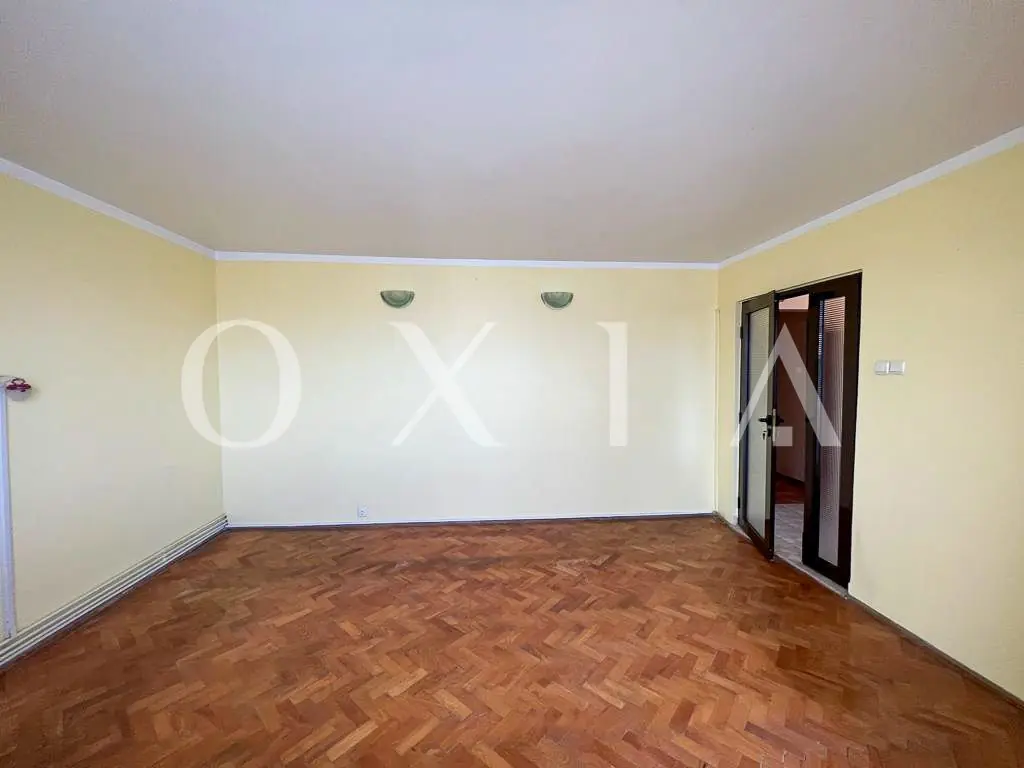 Cetatii, Decomandat, Boxa