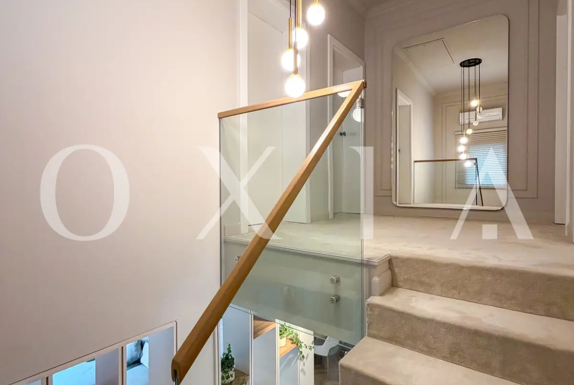 Eleganta contemporana, garaj incalzit si confort fara compromisuri