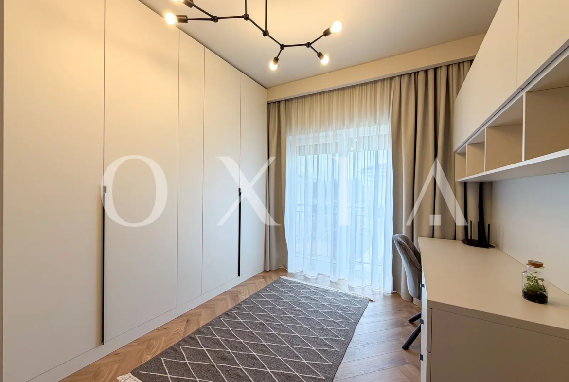 Eleganta contemporana, garaj incalzit si confort fara compromisuri