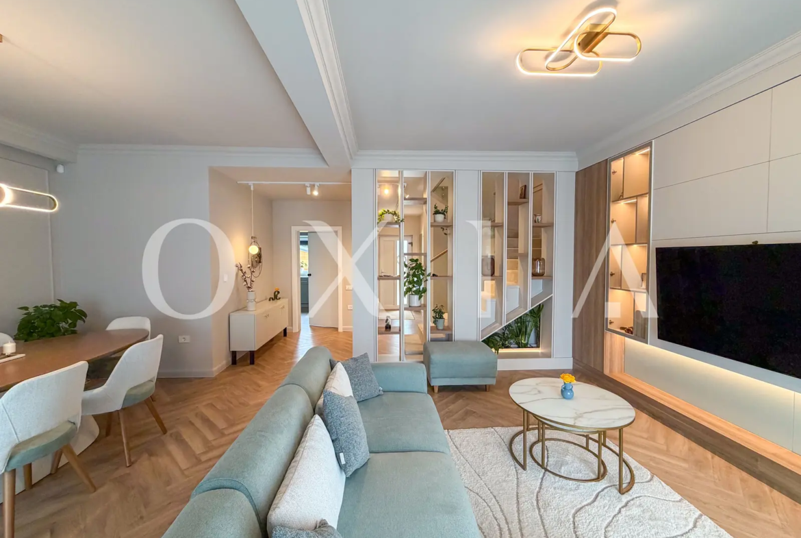 Eleganta contemporana, garaj incalzit si confort fara compromisuri