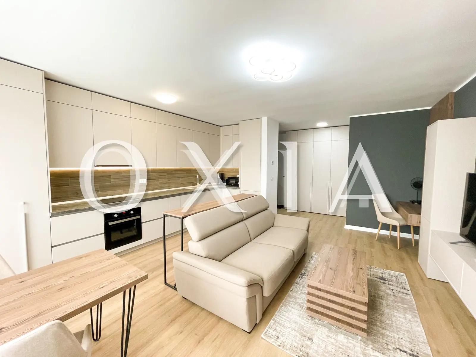 Iulius Town, Parcare Subterana, Mobilat&Utilat