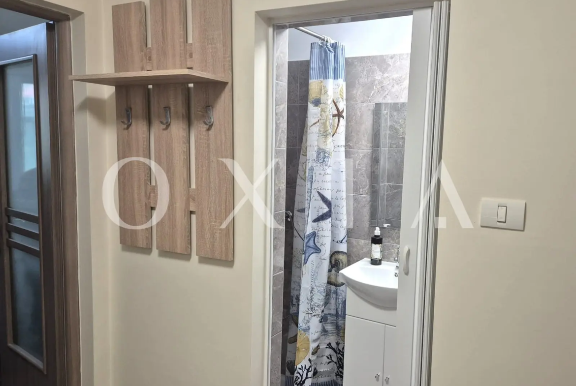 Lipovei, Prima Inchiriere, Renovat, Etaj Intermediar