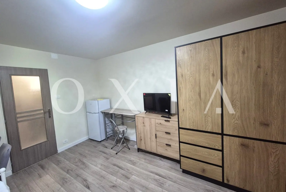 Lipovei, Prima Inchiriere, Renovat, Etaj Intermediar