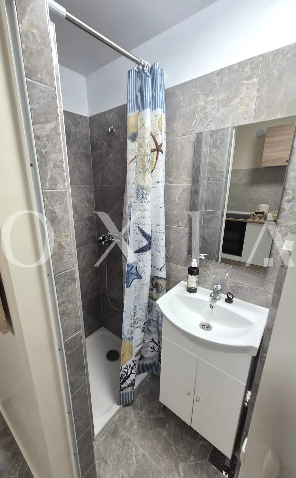 Lipovei, Prima Inchiriere, Renovat, Etaj Intermediar