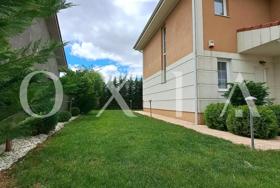 Dumbravita, Zona Cora, Disponibila din 10 august