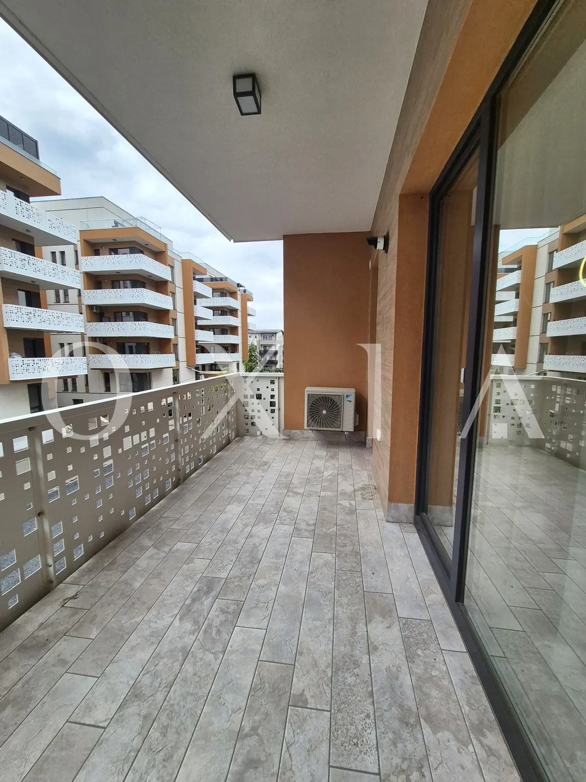 giroc-future-residence-mobilatutilat-piscina-10 Giroc – Future Residence, Mobilat&Utilat, Piscina