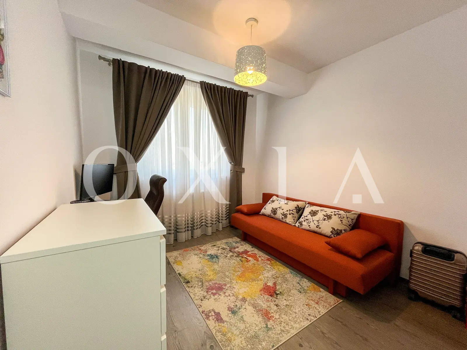 Girocului (ESO), Etaj Intermediar, Disponibil