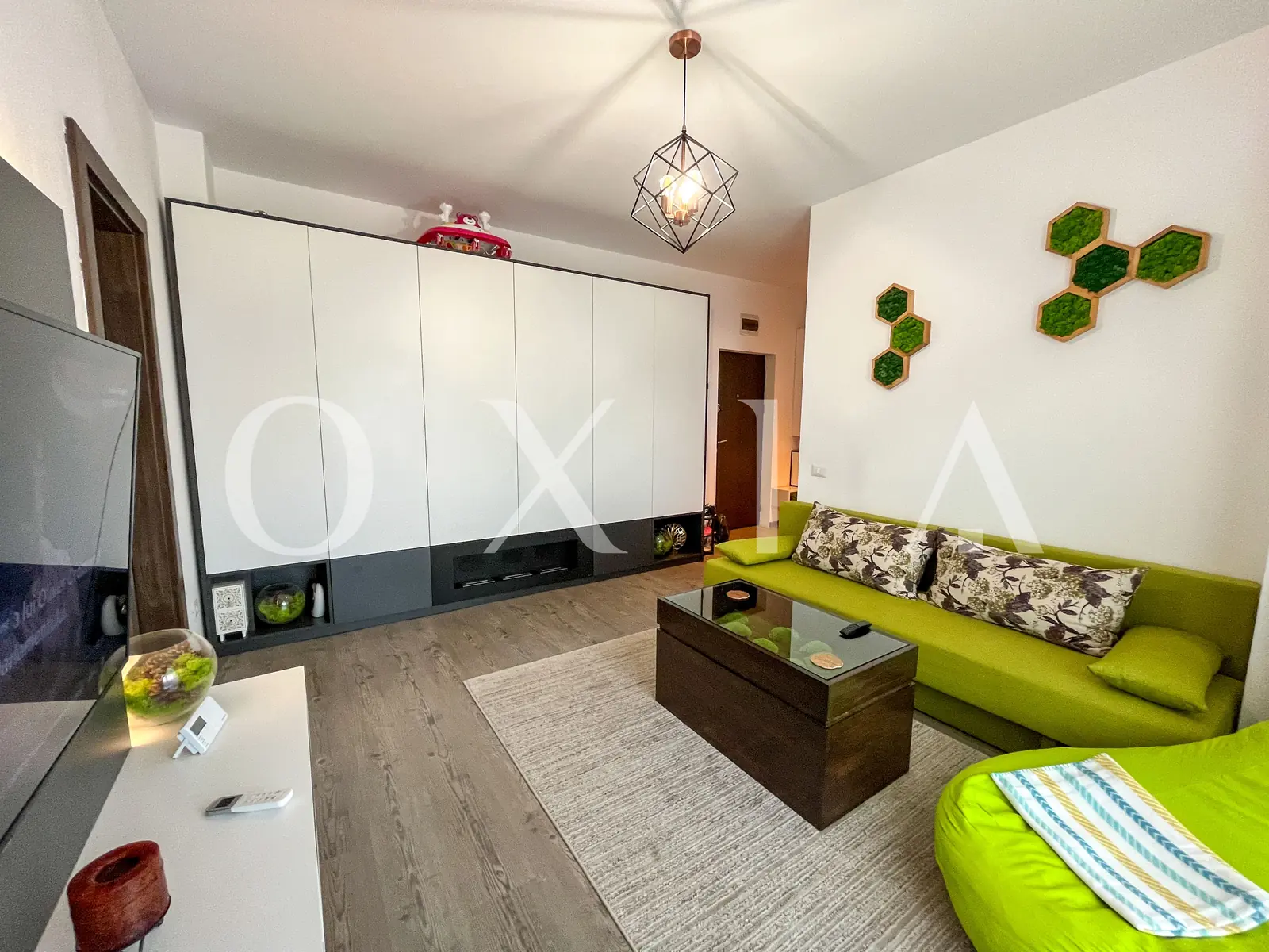 Girocului (ESO), Etaj Intermediar, Disponibil